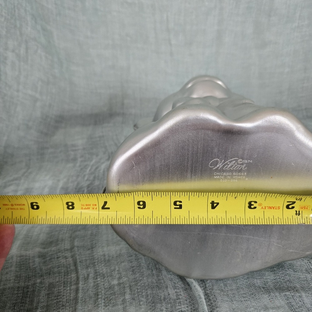 VTG 1974 WILTON  Lamb Cake Pans 3D 2 Piece Aluminum Easter Shower Approx 9x7x6 - Picture 7 of 12